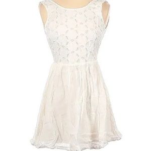 Kimchi Blue, 0, white